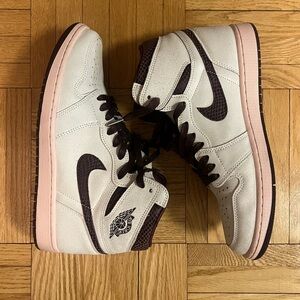 Jordan 1 Retro High OG
A Ma Maniére
